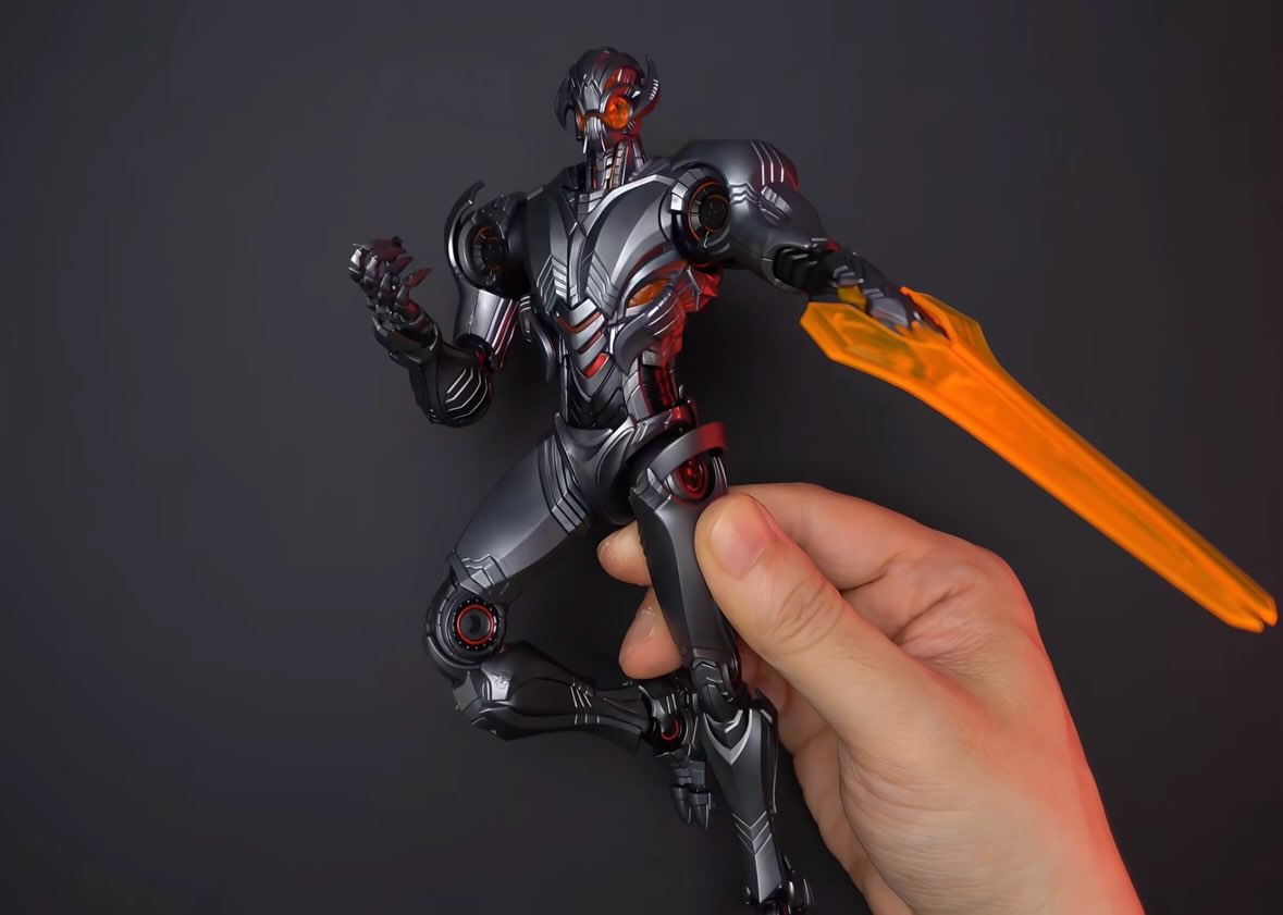 Nuovo Blokees Legend Edition M - Model Kit Ultron recensione e prezzo