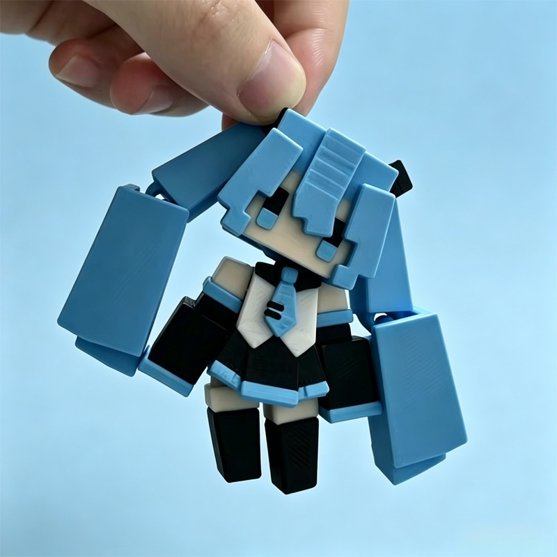 5 cm 3 Miku Teto Yabe Simpatic - Model Kit Pacific Rim recensione e prezzo