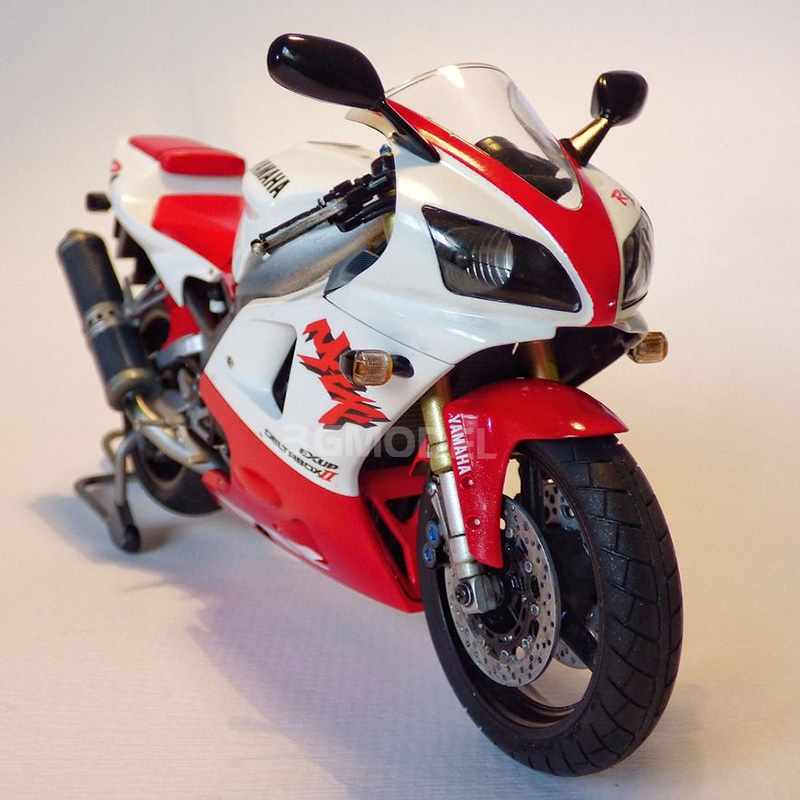 Tamiya 14073 modello di auto a - Model Kit Yamaha R1 recensione e prezzo