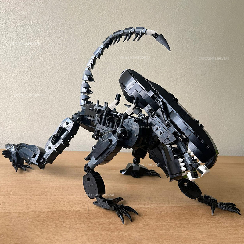 MOC Aliened Monster Building B - Model Kit Ultron recensione e prezzo